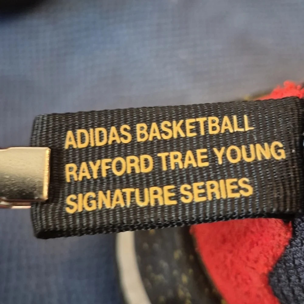 Adidas Basketball TraeYoung Signature Series ShoesMens sz.6.5/wmn sz 8.5 (#1764)